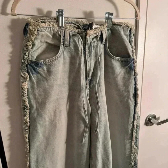 H&M raw fringe hem baggy jeans NWOT - Picture 5 of 7